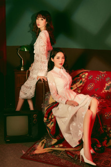 楼上的小女孩